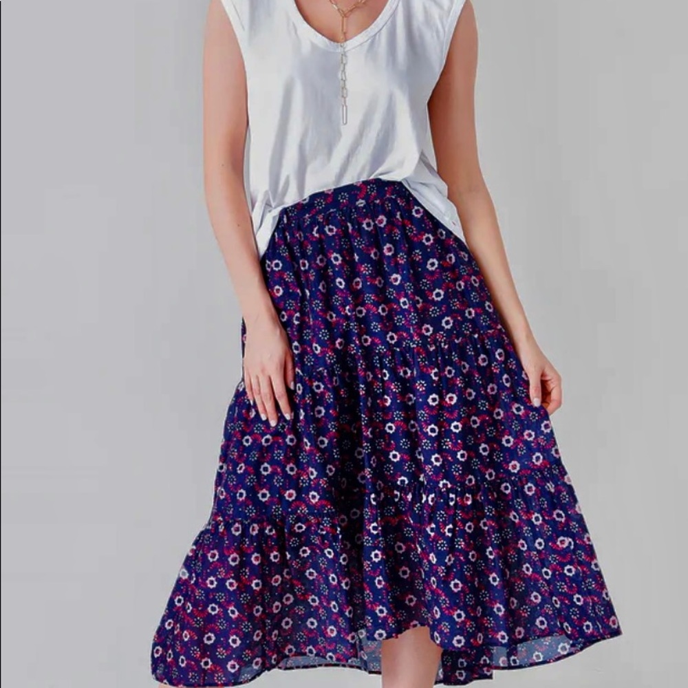 NWT Xirena Iris Skirt Size XS in Navy Rouge